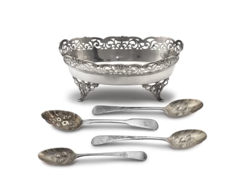 An Edward VII silver basket, Henry Matthews, Birmingham, 1909