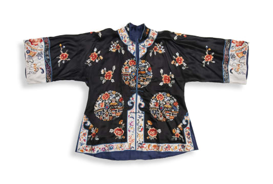 A Chinese embroidered silk tunic, early 20th century