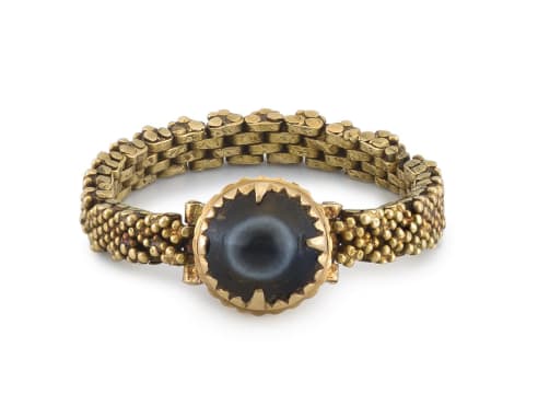 'Cat's eye' chrysoberyl and gold ring, early 19th century