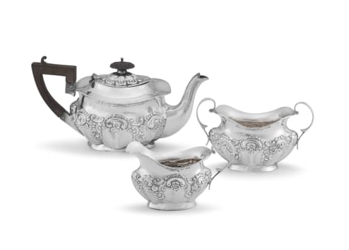 An Edward VII three-piece silver tea service, Williams Ltd, Birmingham, 1907