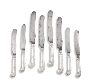 Thirty-two Victorian silver pistol-grip dinner knives, Joseph Rodgers & Sons, Sheffield, 1893