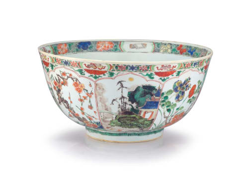 A Chinese famille-verte punch bowl, Qing Dynasty, Kangxi period, 1662-1722