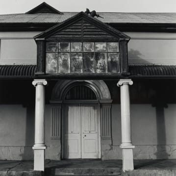 Roger Ballen; Facade, Aberdeen, 1984