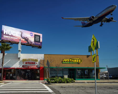 Alon Goldsmith; Flying into Los Angeles
