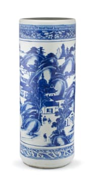 A Chinese blue and white umbrella stand, Qing Dynasty, 19th century