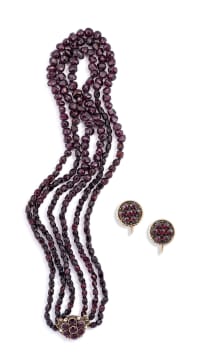 Pair of garnet and 9ct gold earrings
