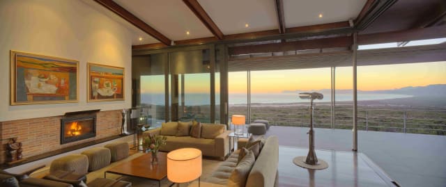 Weekend stay for 8 to 10 people at Grootbos, a luxury eco-reserve close to the southern tip of Africa tucked between mountains, forest and sea