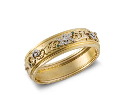French diamond, emerald and gold bangle