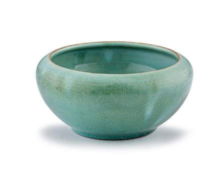 A Linn Ware mottled sea green-glazed bowl