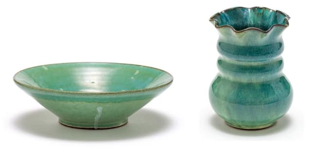 A Globe green-glazed bowl