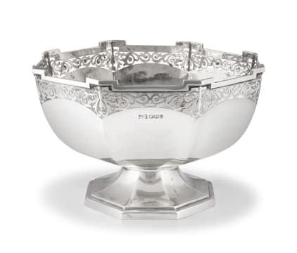 A George V silver rose bowl, Walker & Hall, Sheffield, 1931