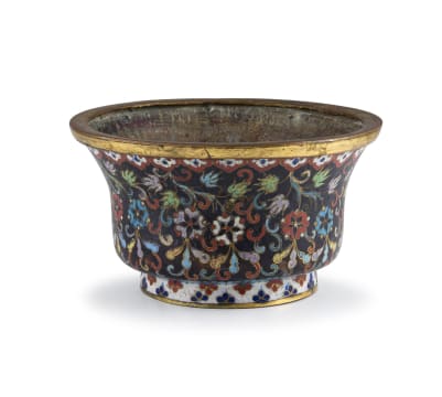 A Chinese cloisonné enamel bowl, Qing Dynasty, 18th/19th century