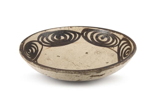 A Japanese seto ware umanome plate, Edo period, 19th century