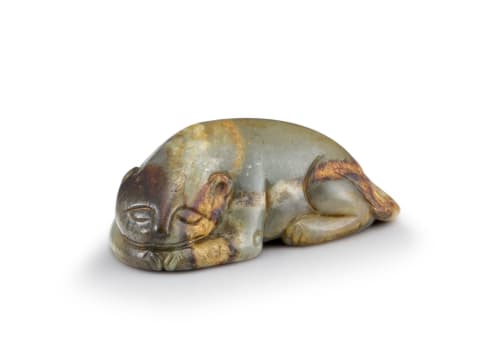 A Chinese jade carving of a cat, late Qing Dynasty