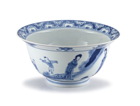 A Chinese blue and white bowl, Kangxi period, 1662-1722