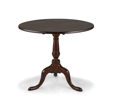 A George III mahogany tilt-top table, 18th century