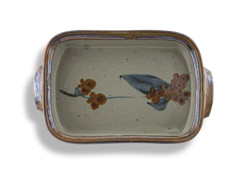 A stoneware serving dish, Tim Morris, 1941-1990