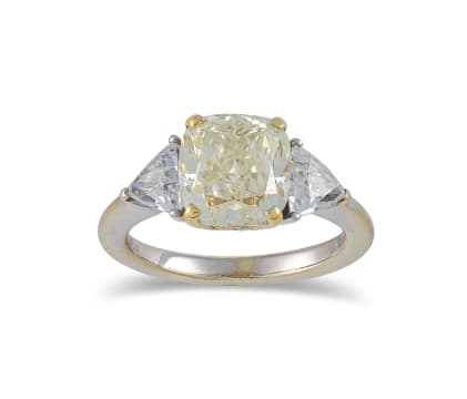 18k gold and yellow radiant diamond ring, Elegance