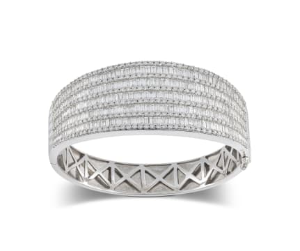 18k white gold hinged diamond bangle