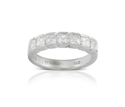 18k white gold diamond ring