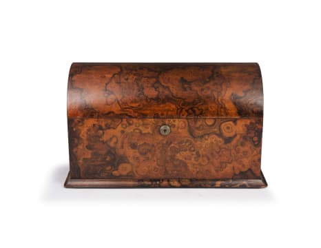 An English burr walnut tea caddy, 19th century