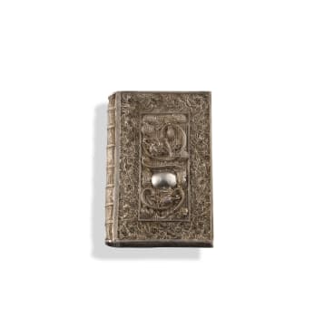 A Chinese silver filigree card case, late 19th century