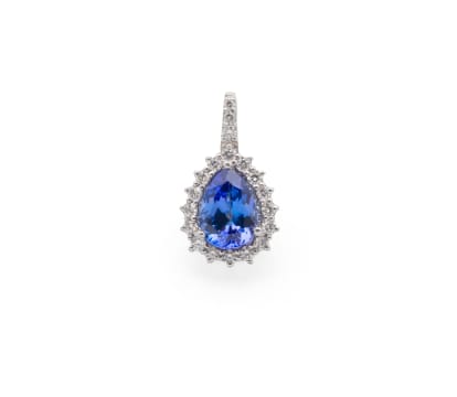 14k white gold tanzanite pendant