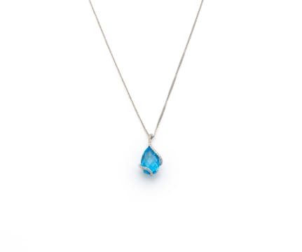 18k white gold topaz pendant