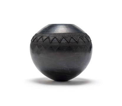 Nesta Nala; Ukhamba with relief and incised geometric decoration