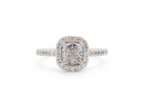 18k white gold diamond ring