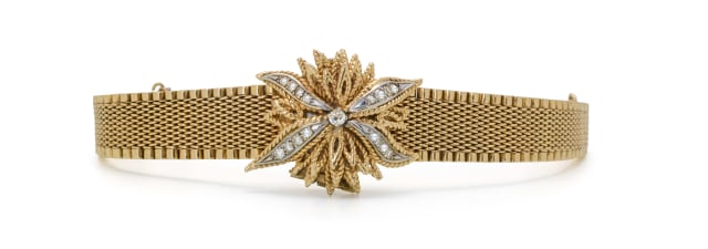 Floral wristwatch
