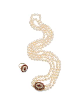 Pearl and garnet necklace and ring