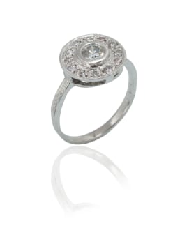 Diamond halo ring