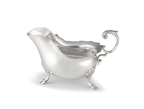 An Edwardian VII silver sauce boat, Walker & Hall, Sheffield, 1903