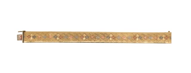 Floral gold bracelet