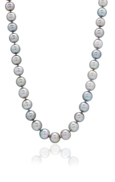 Tahitian pearl necklace