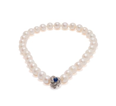 Pearl and sapphire necklace