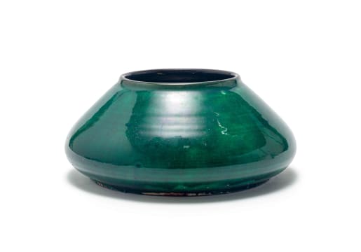 Linn Ware/Ceramic Studio; Green vessel