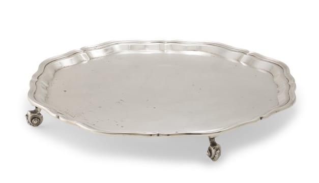A George VI silver salver, Viner's Ltd, Sheffield, 1946