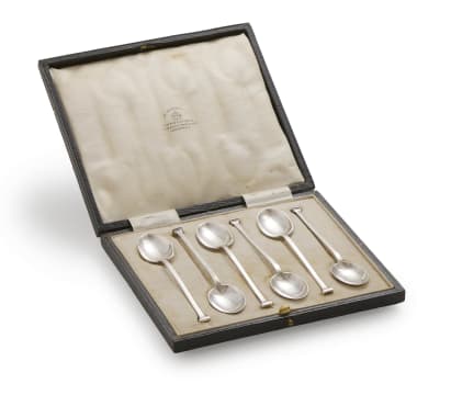A set of six George V silver teaspoons, Mappin & Webb, Sheffield. 1915