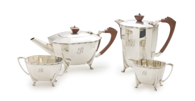 A George VI silver coffee and tea service, Cooper Brothers & Sons Ltd, Sheffield, 1946