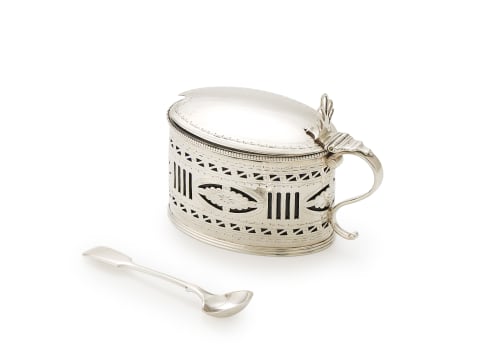 A George IV silver mustard pot, Robert Hennell II, London, 1825