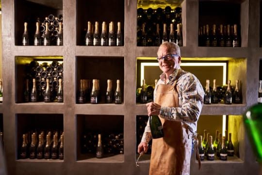 Graham Beck; CWG Extra Brut Chardonnay Pinot Noir Cap Classique; 2018; 12 (2 x 6); 750ml