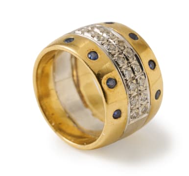 Two-tone sapphire and diamond ring