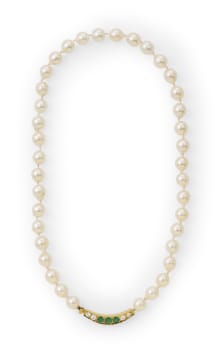 Pearl and emerald necklace
