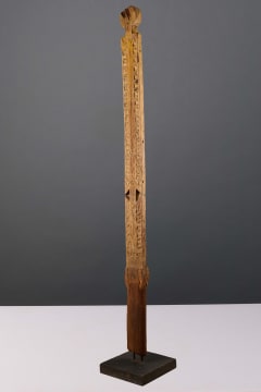 Giryama memorial post, Kenya