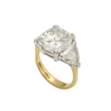 Diamond trilogy ring