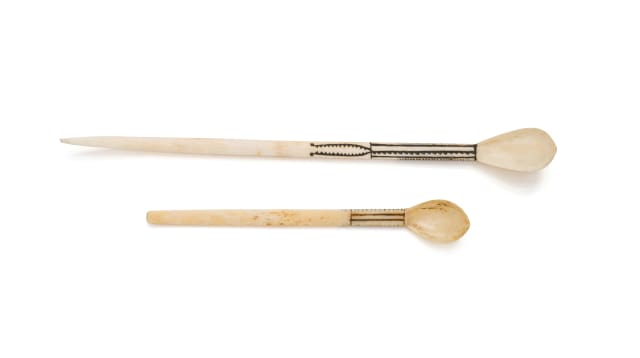 Unrecorded artist, N.Nguni Peoples; Pair of snuff spoons, two