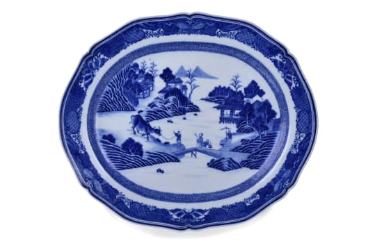 A Chinese blue and white porcelain dish, Qianlong period, 1736-1795