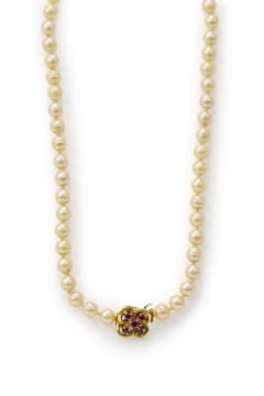 Ruby pearl necklace